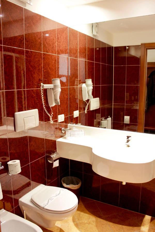 Santa Caterina Park Hotel Sarzana Exteriör bild